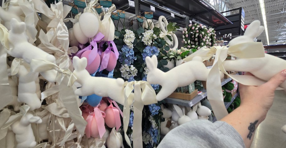 Way To Celebrate Bunny Garland