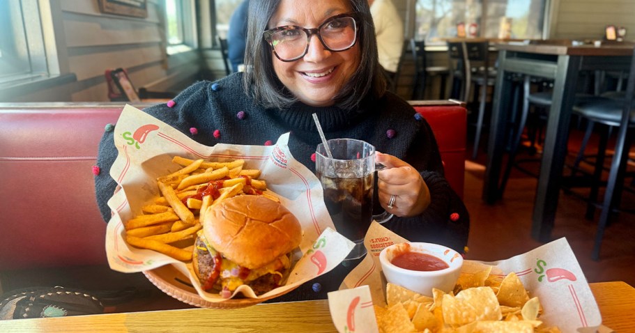 Get a Chili’s Drink, App, AND Entree for Only $10.99