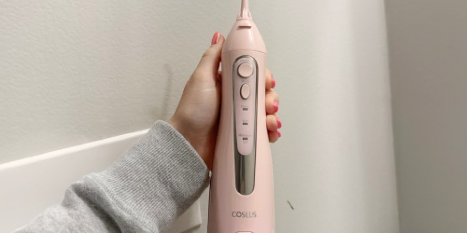 Rechargeable Water Flosser Only $6.99 on Amazon (Impressive 30-Day Battery Life)