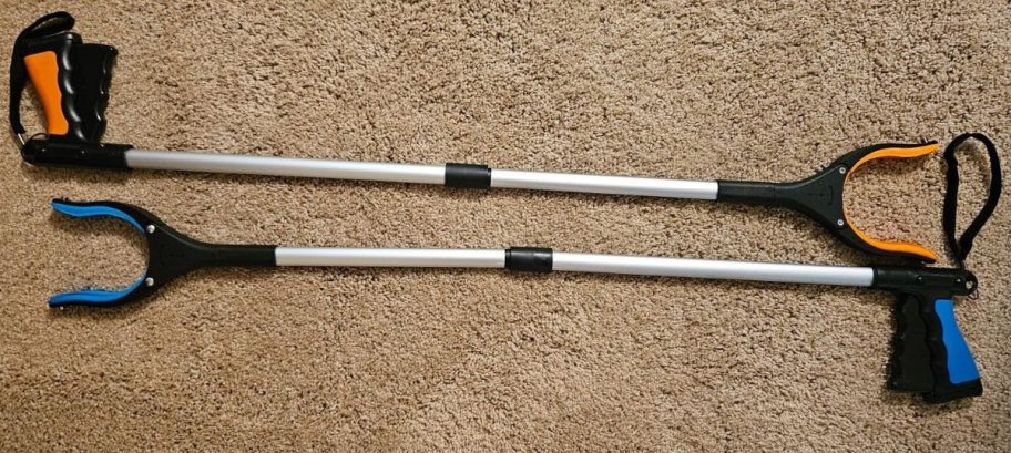 2 foldable grabbers on carpet