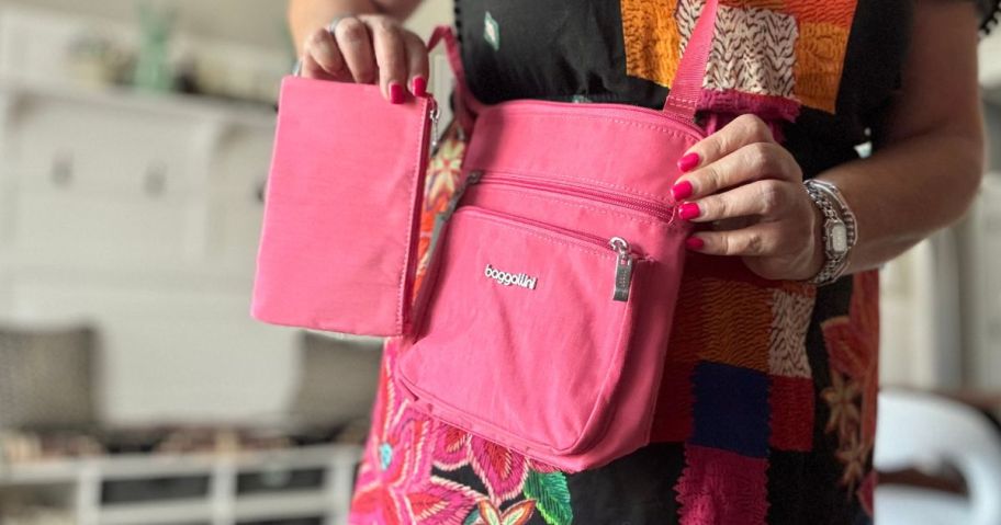 lina holding Baggallini Pocket Crossbody w/ RFID
