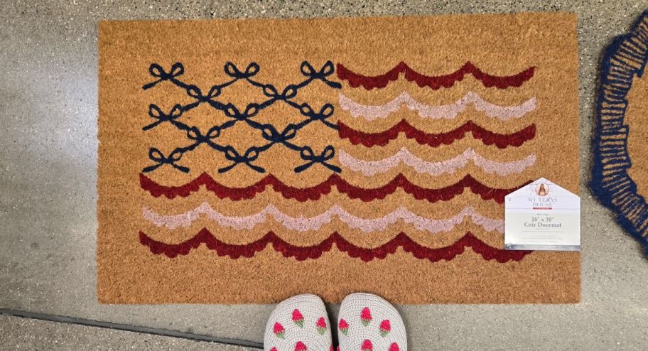 My texas house Bow mat on the floor