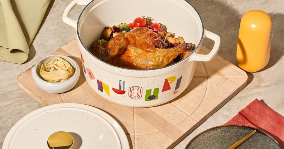 Carote Cast Iron Dutch Oven Only $29.98 on Amazon (Reg. $60)