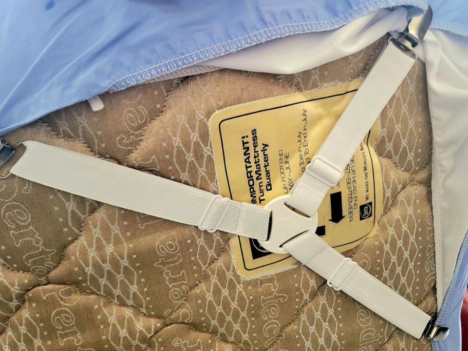 GORILLA GRIP Bed Sheet Holder 4-Pack Only $8.99 on Amazon (Reg. $19)