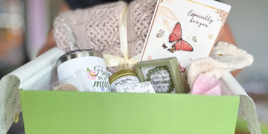 Self-Care Gift Set Just $17.99 on Amazon w/ Cozy Throw, Mug, Bracelet, & More!