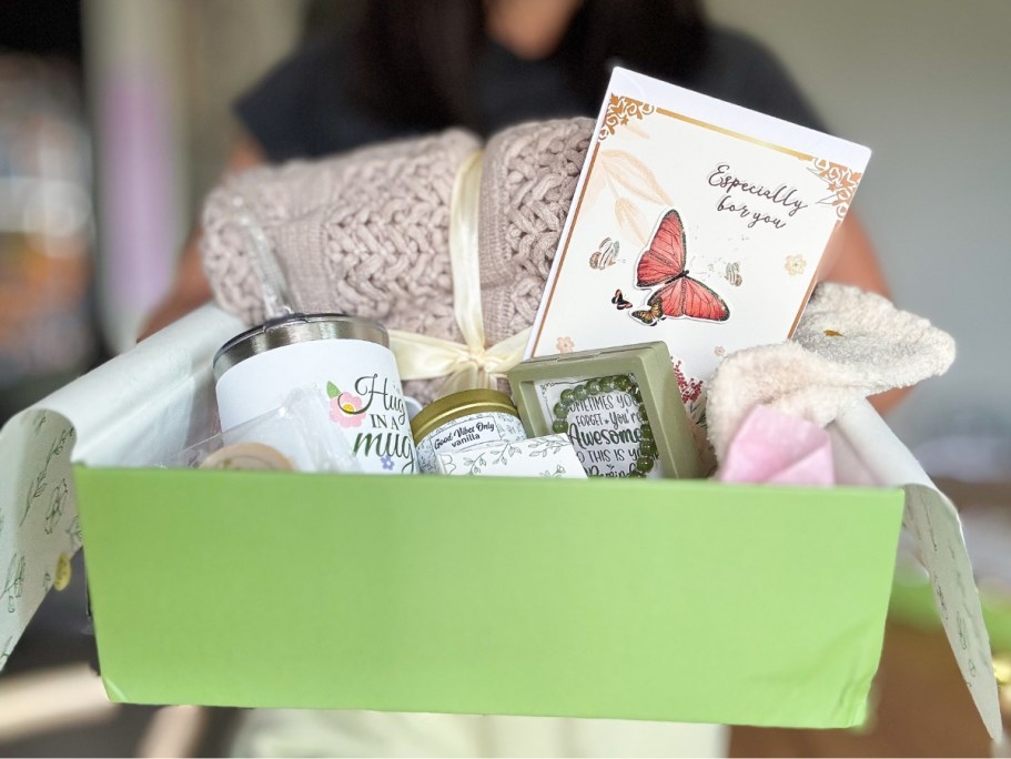 Self-Care Gift Set Just $17.99 on Amazon w/ Cozy Throw, Mug, Bracelet, & More!