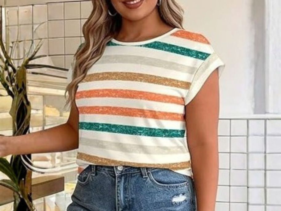 woman wearing Cap Sleeve Top