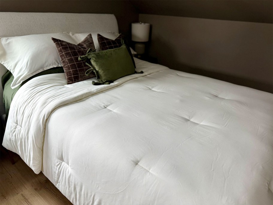 Litanika Down Alternative Comforter Set