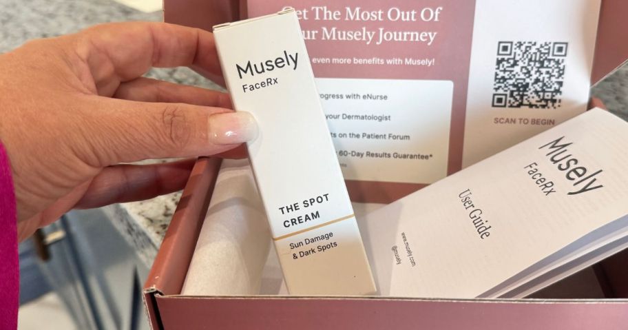 Musely The Spot Cream box in hand