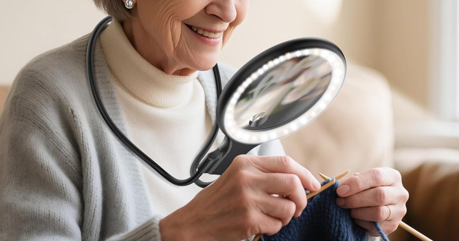 Lighted Magnifying Glass Set Under $17 on Amazon | Includes Hands-Free GooseNeck Mount