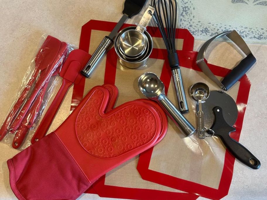 NutriChef 23-Piece Essential Baking Utensils Set on counter