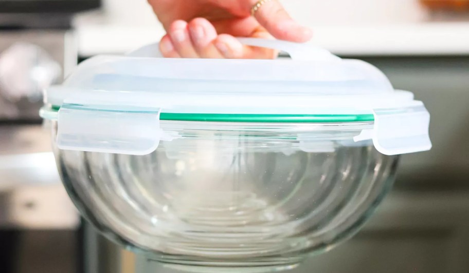 Sedona nesting bowls in hand