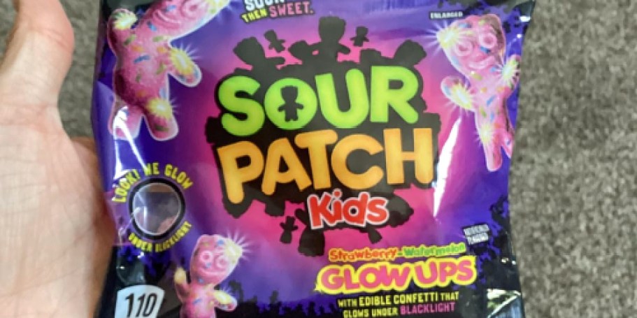 Sour Patch Kids Glow Ups 12-Pack Just $5 Shipped on Amazon (Glow Under Black Light!)