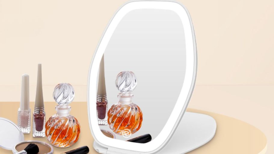Portable Lighted Makeup Mirror Only $7.99 on Amazon