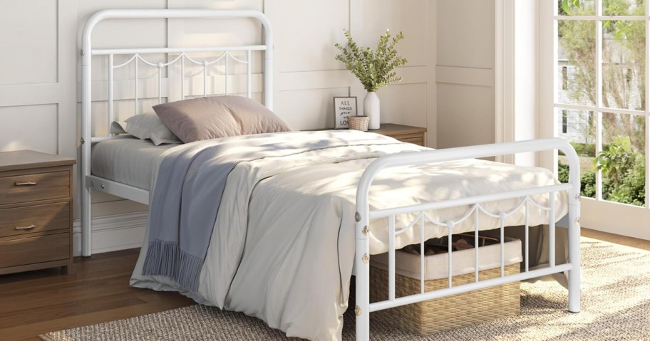 Yaheetech Twin Metal Bed Frame w: Vintage Spindle Headboard