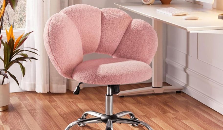 Yaheetech pink office cloud chair
