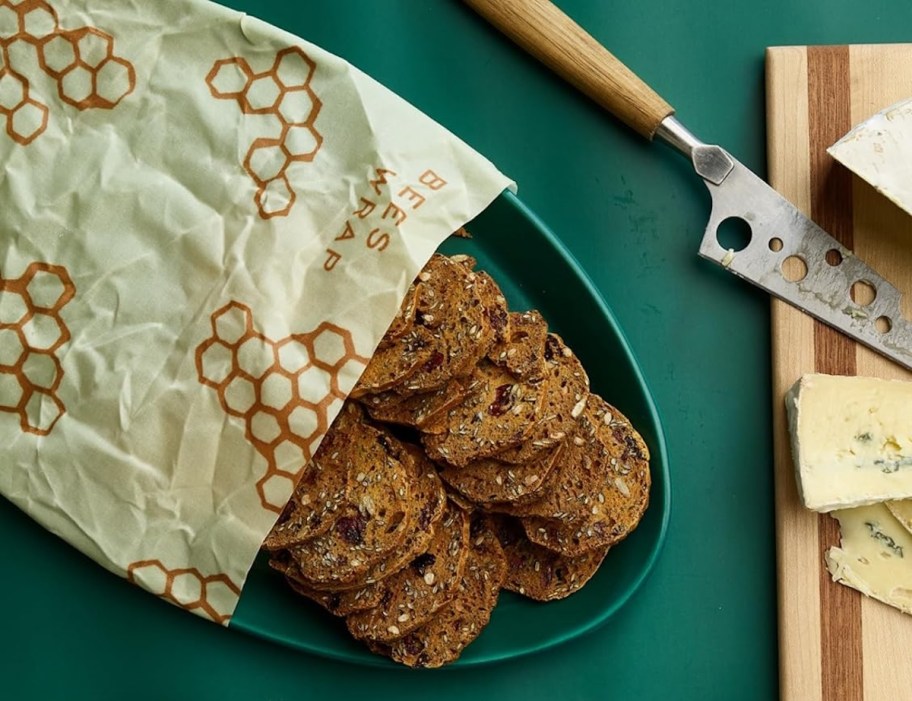 bees wrap on plate of bread