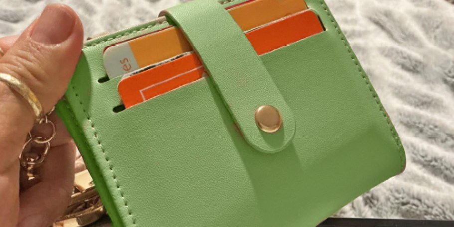 RFID Blocking Keychain Wallet Just $4.78 on Amazon (Reg. $13)