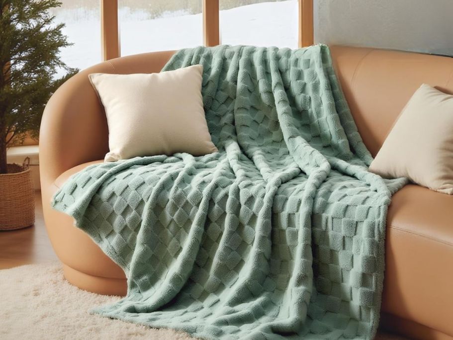 Throw Blanket Only $8.99 on Amazon (Reg. $19)