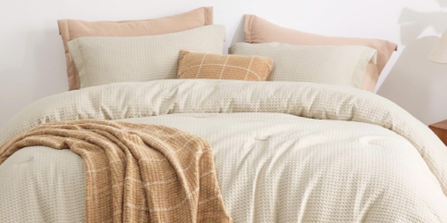 Lightweight Comforter Set from $19.99 Shipped on Amazon (Reg. $40)
