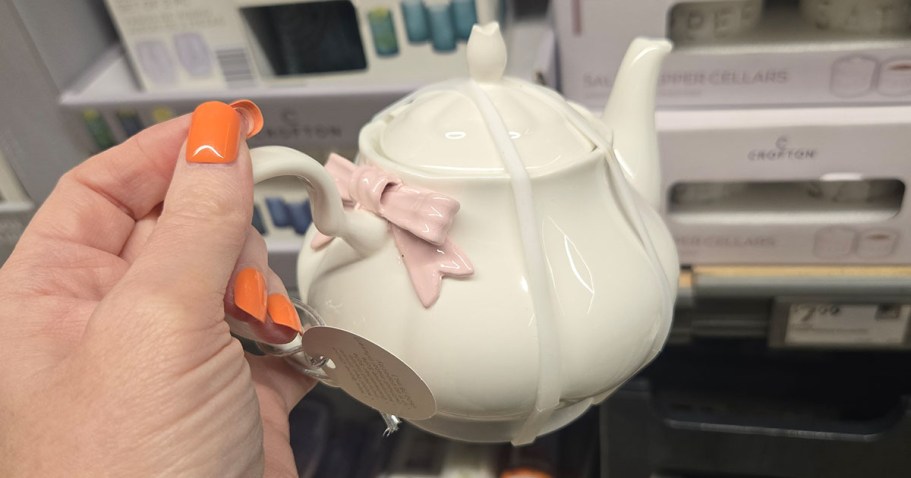 New ALDI Finds This Week | Spring Tea Collection, Planters, Solar Lights, & More!