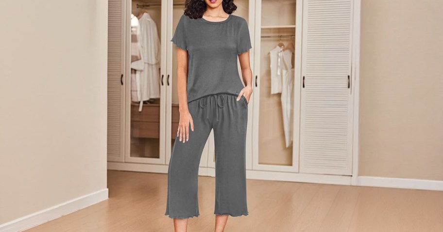 Capri Lounge 2-Piece Capri Set