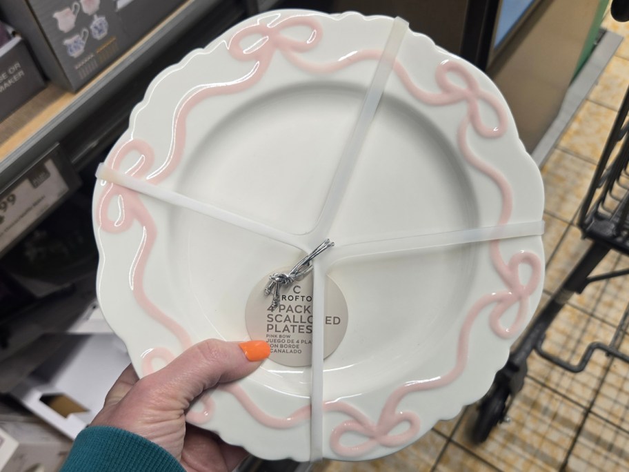 Crofton Pink Bow Scalloped Plates 4pk
