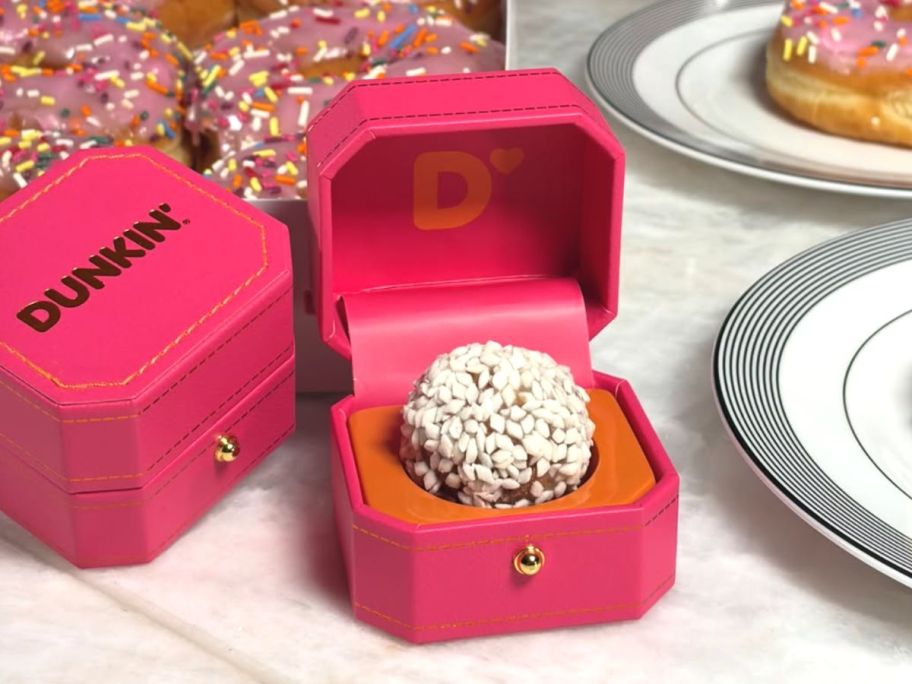 Dunkin I Dough Ring