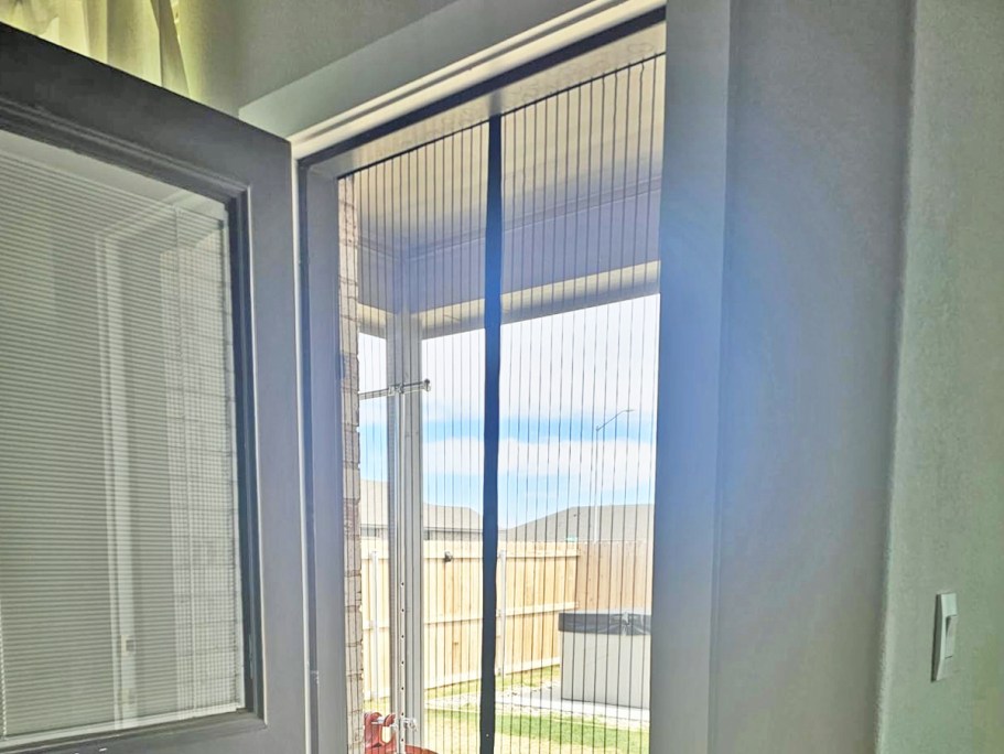Magnetic Screen Door Just $9.98 on Amazon (Reg. $17)