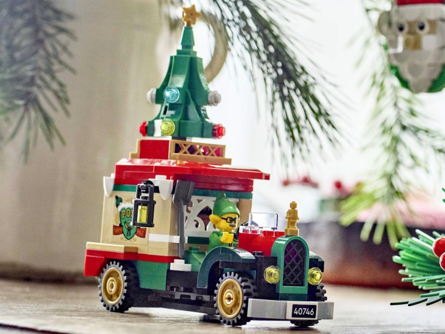 LEGO Santa&rsquo;s Delivery Truck