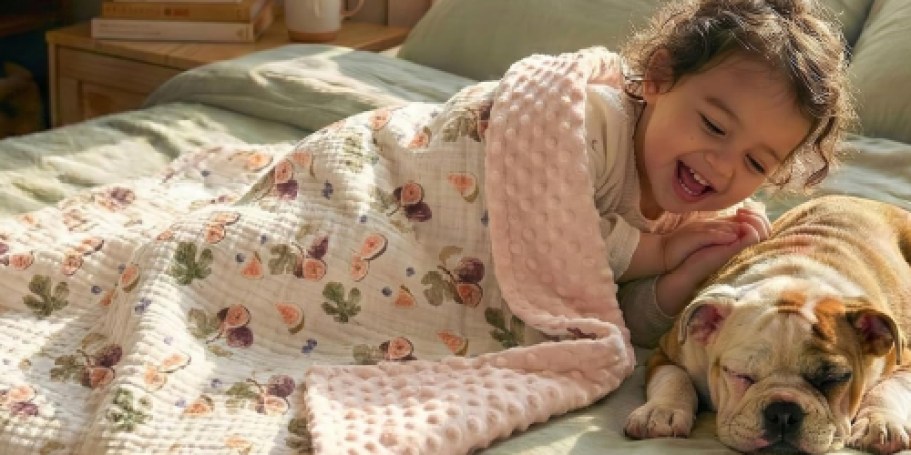 Muslin & Fleece Baby Blankets from $9.59 on Amazon (Reg. $16)