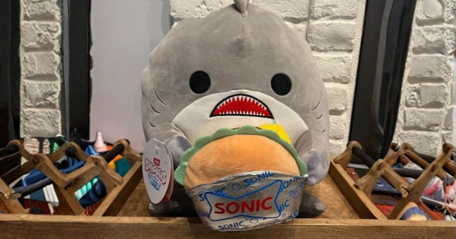 SNACKLES 8" Snackle (Sonic Burger) William the Shark on display