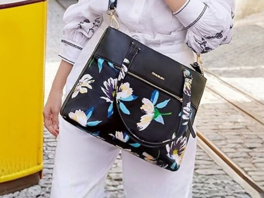 Up to 70% Off Travelon Bags & Backpacks on Amazon