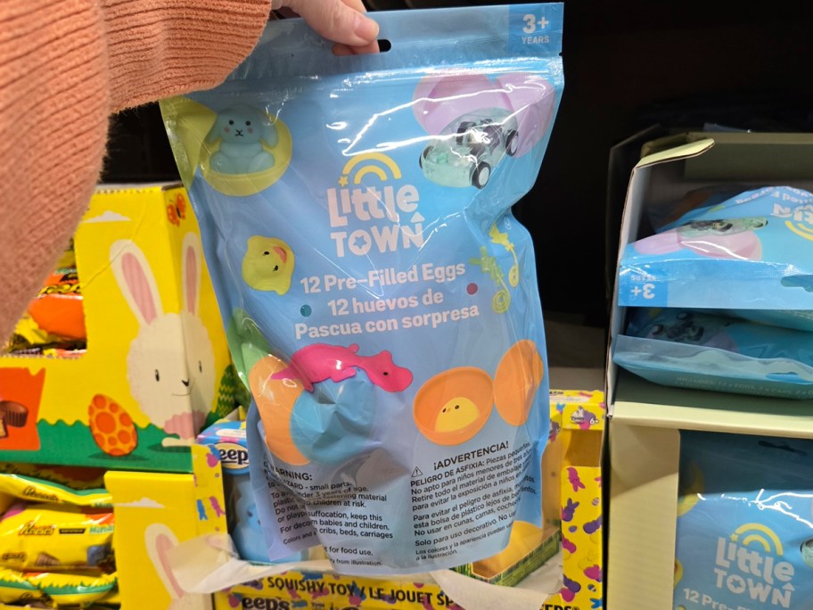 hand holding pre filled eggs bag