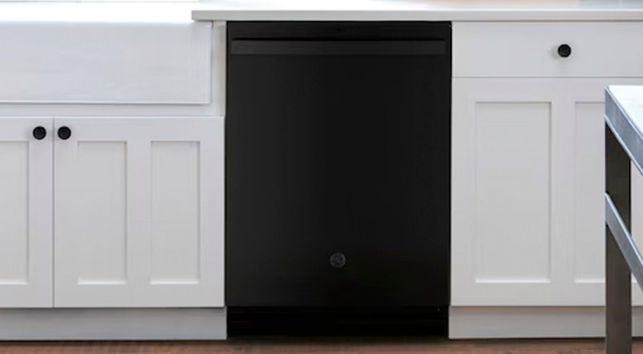 Lowe’s Appliance Sale = 40% Off Dishwashers, 30% Off Washers & Dryers, & More