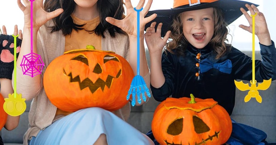 Genuvi Halloween Sticky Hands Toy Party Favor