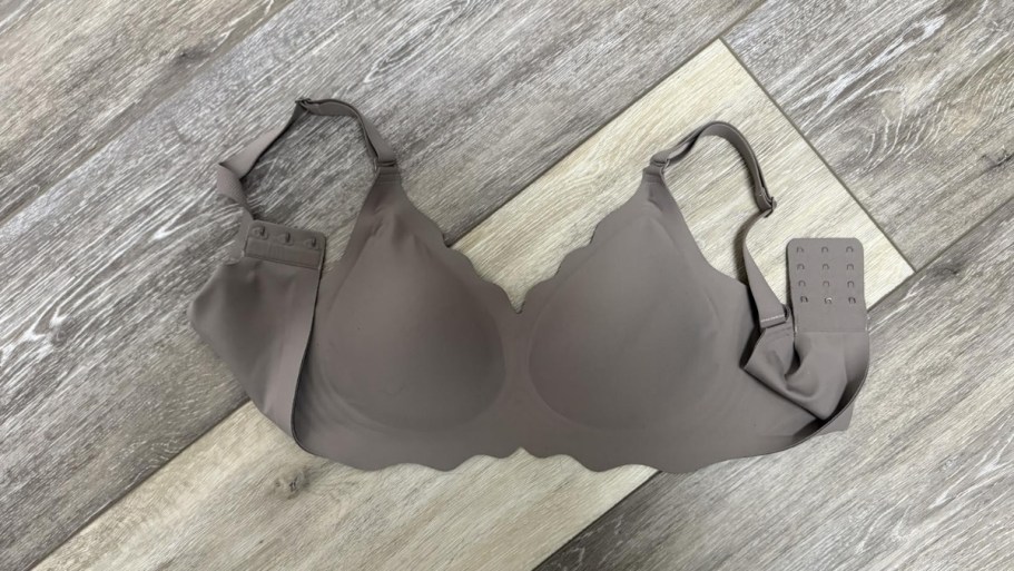 Push-Up Jelly Bras from $9.89 on Amazon – Sizes Are Going Fast!