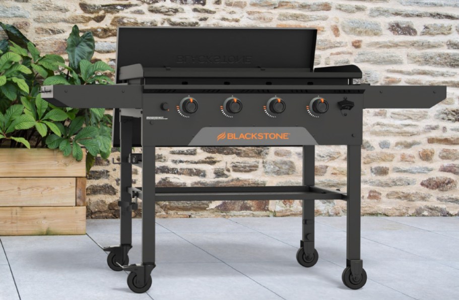 Blackstone Griddle + FREE Tool Set Just $299 Delivered on Lowes.com (Reg. $460)