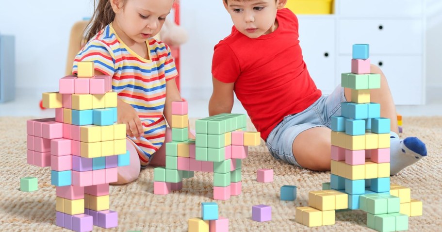 Magnetic Building Blocks 45-Piece Set Just $11 on Amazon (Reg. $29)