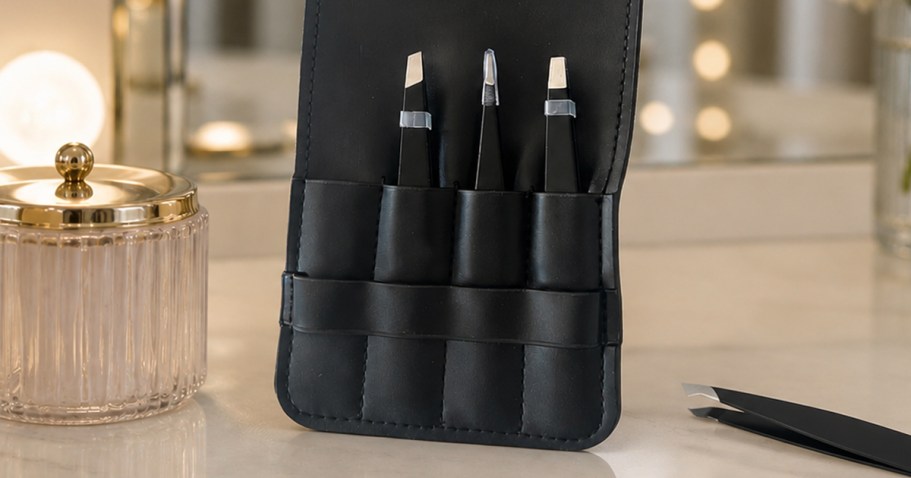Tweezer Set w/ Travel Case Only $4.99 on Amazon (Reg. $10)