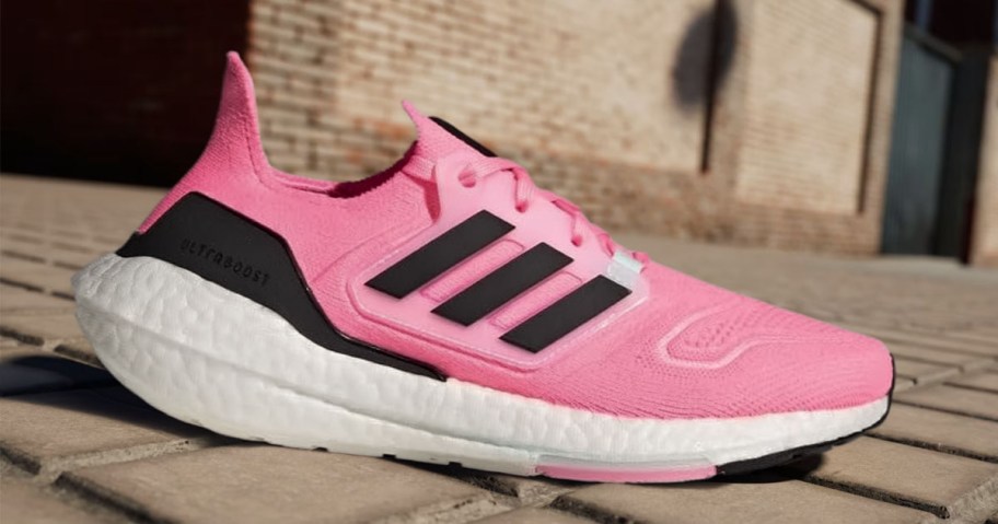 adidas Ultraboost 22 in Pink Black