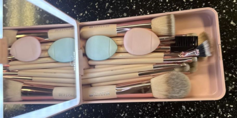 20-Piece Makeup Brush Set w/ Case Only $7.99 on Amazon