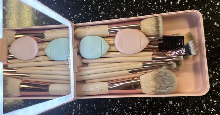 BESTOPE PRO 20-Piece Makeup Brush Set on vanity