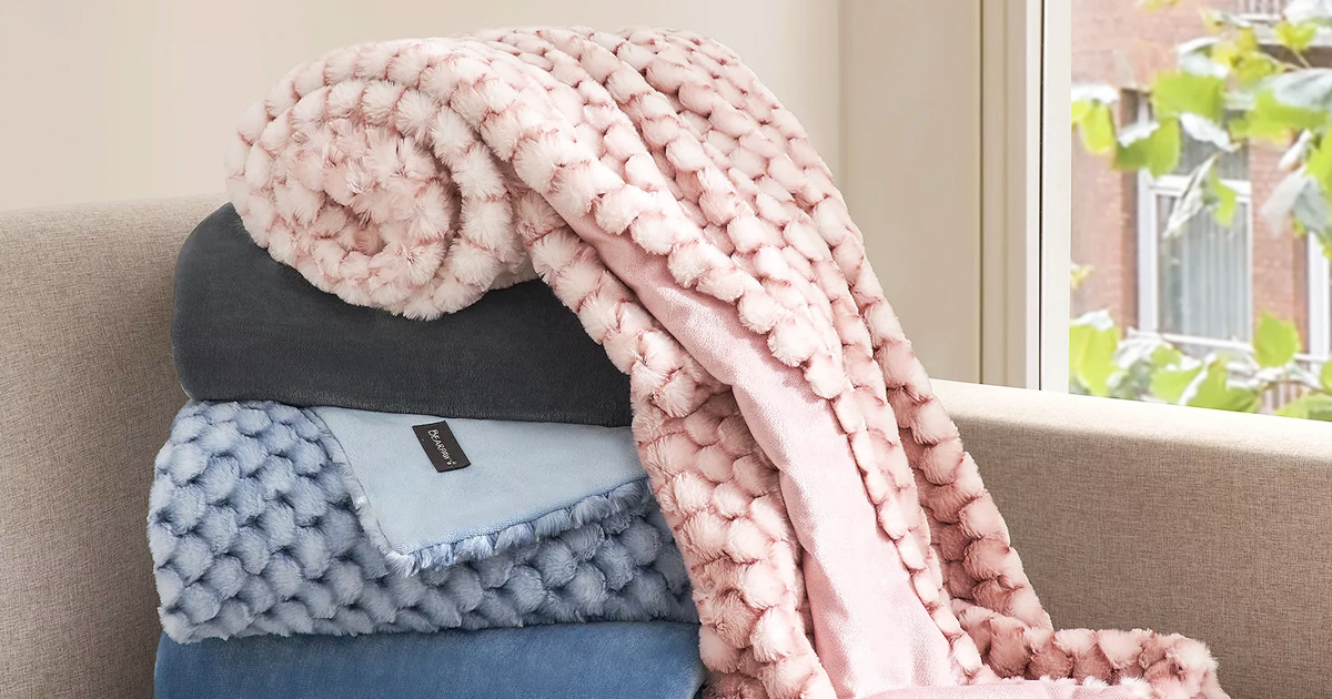 *HOT* Bearpaw Throw Blankets from $8.99 on Kohls.com (Reg. $60) – Will Sell Out