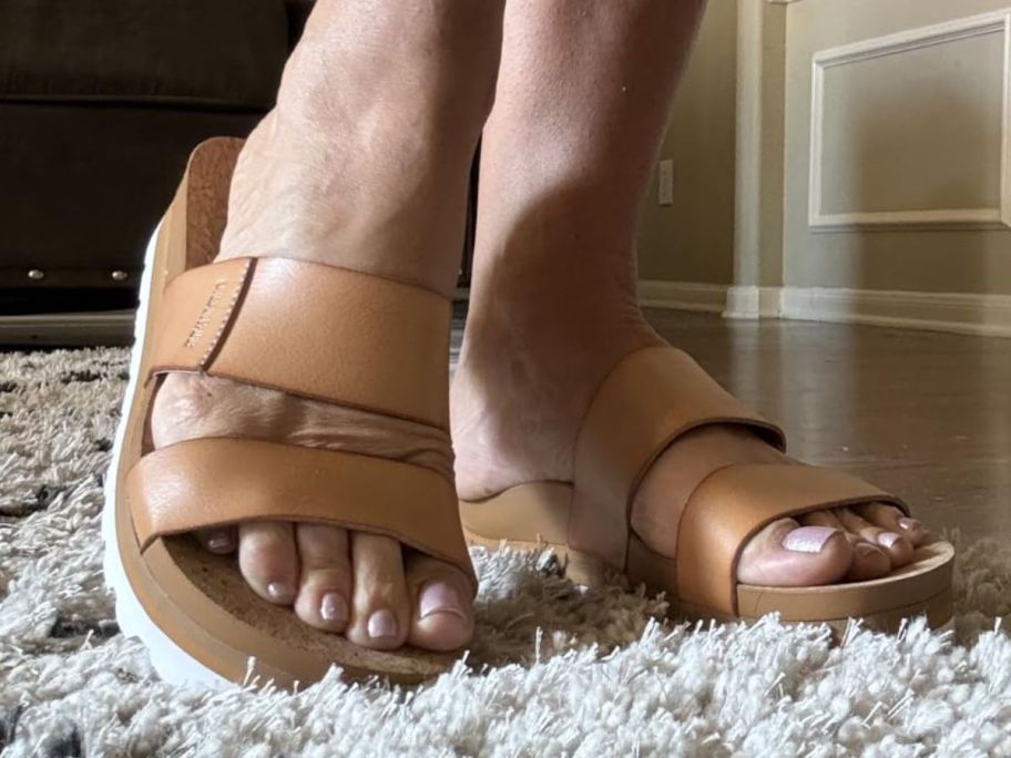 Woman wearing Dream pair wedge sandals