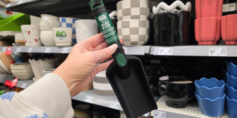 This 97¢ Walmart Soil Scoop is Perfect for Spring (Hundreds Sold Today)