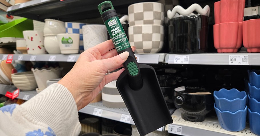 This 97¢ Walmart Soil Scoop is Perfect for Spring (Hundreds Sold Today)