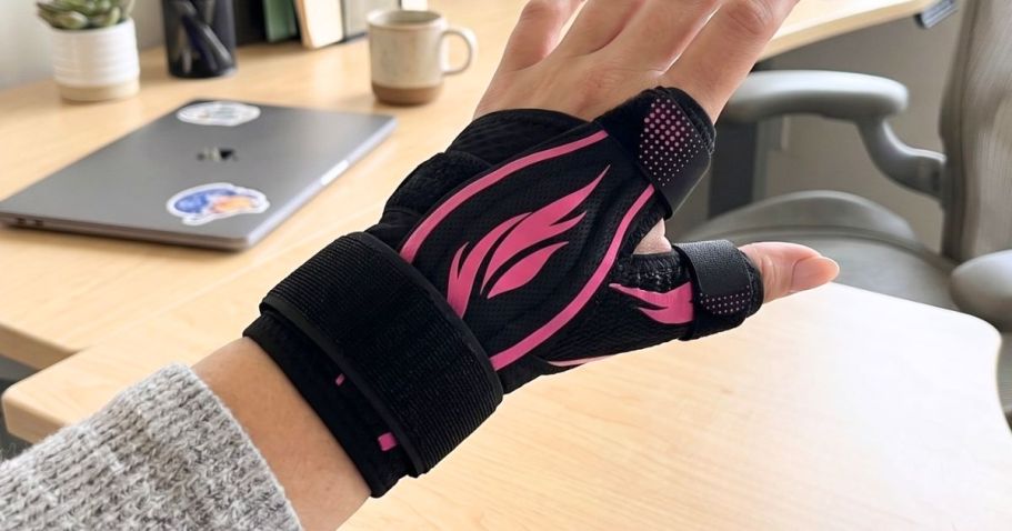 Wrist Brace Just $9.99 on Amazon | Great for Arthritis, Sprains, & Carpal Tunnel