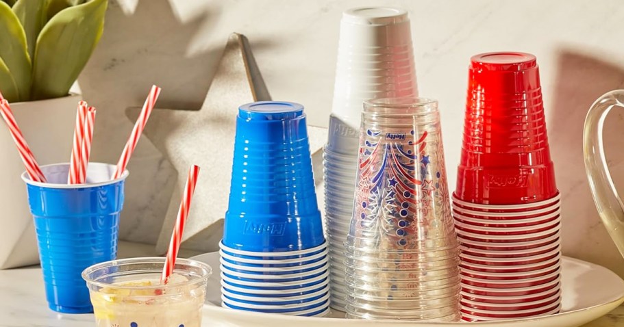 Hefty Patriotic Plastic Cups 152-Count Only $14.98 on Amazon