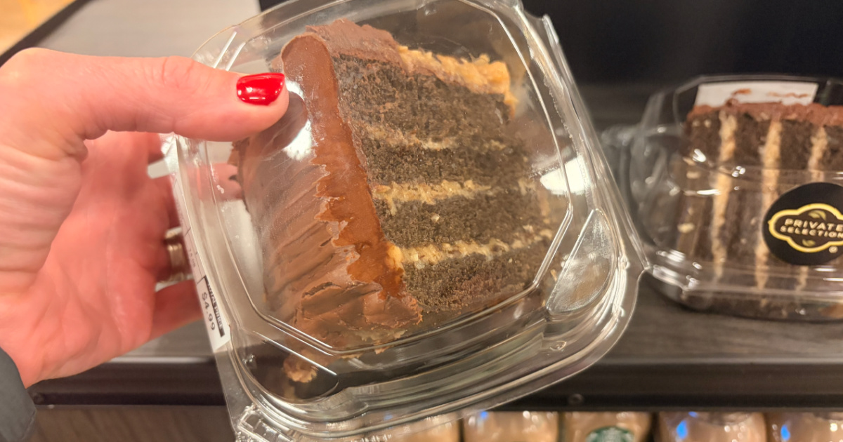 Kroger Shoppers: Don&rsquo;t Miss This FREE Cake + Major Grocery Deals!